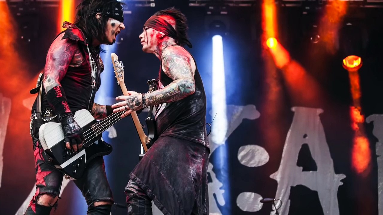 Sixx_A.M. - Mini documentary The damned of Scandinavia