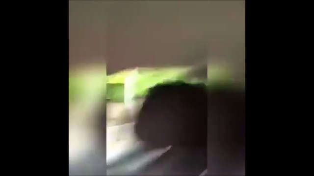 Ce motard va etre rattrapé par le karma et bim, grosse chute!