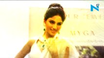 Sapna Pabbi flaunts her stunning figure in hot saree