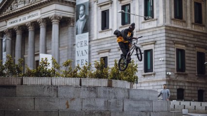 Technical BMX Street Riding in Madrid | 3 Day Metro Pass