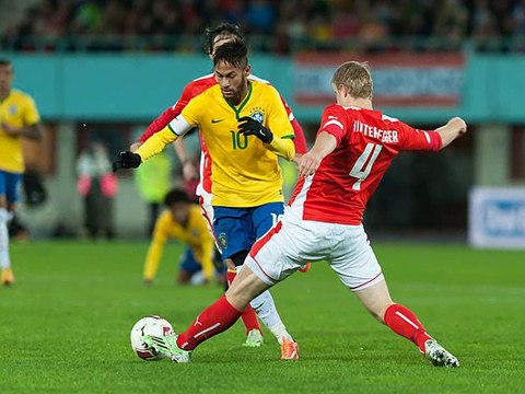 Neymar, Brazil forget scoring boots, draw 10-man South Africa 0-0