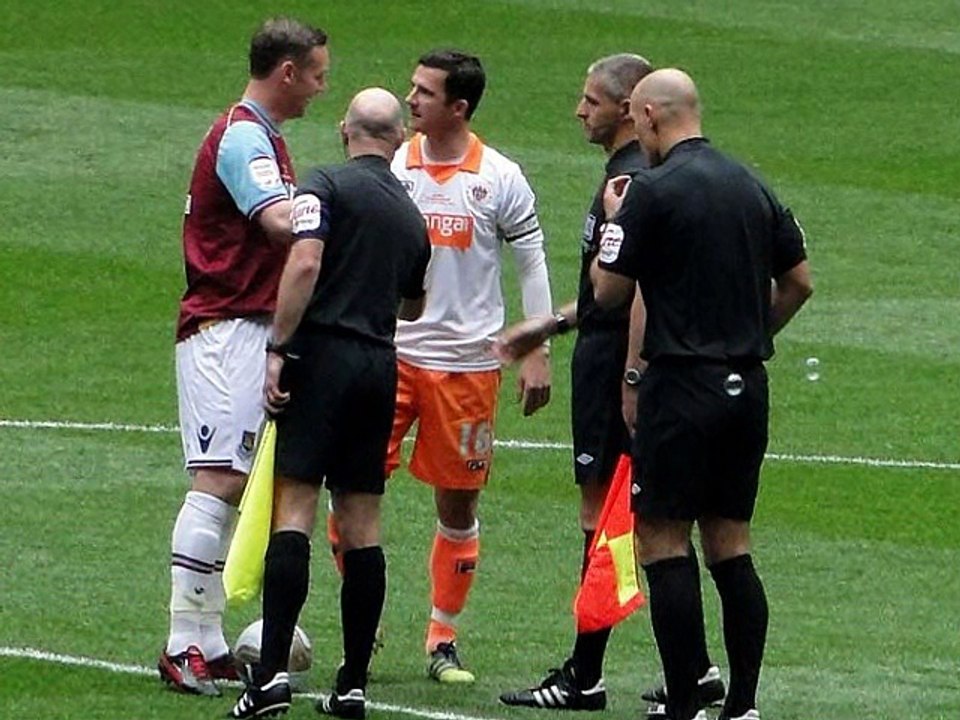 West Ham United beat Slovenians NK Domzale 3-0 to reach the Europa League play-off round