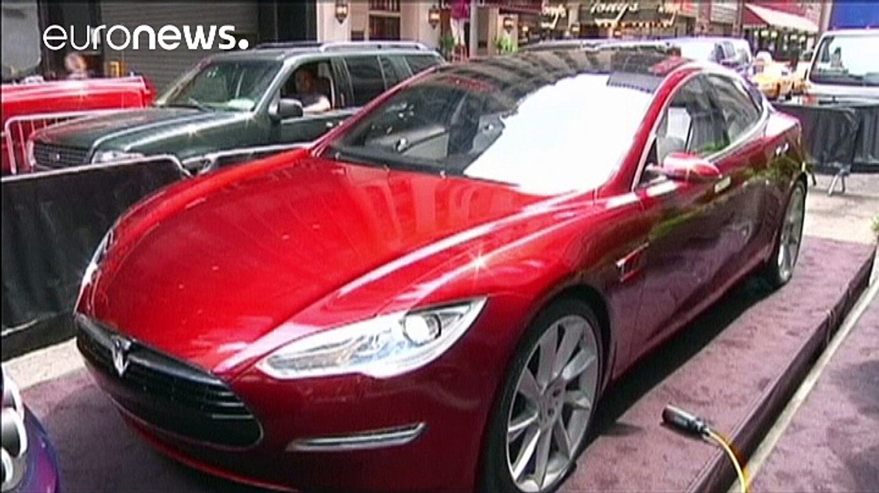 Tesla reports big losses again