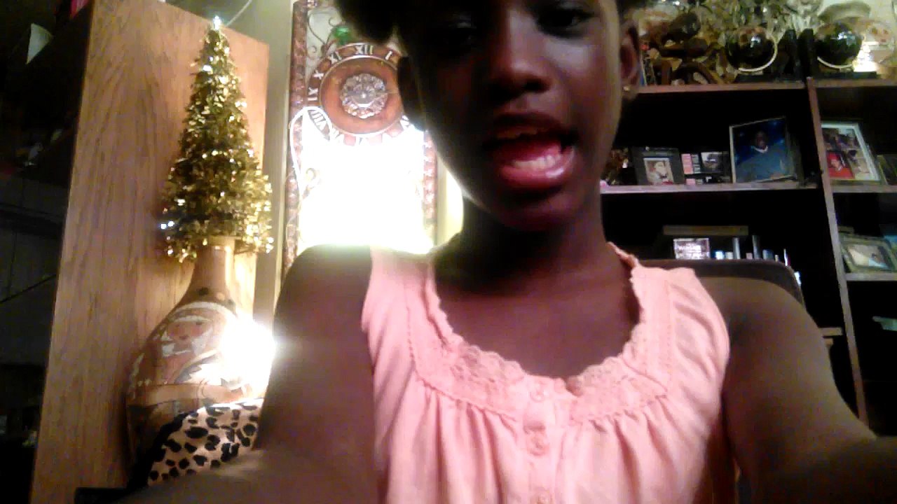 Miley Cyrus  and Ariana grande impressions