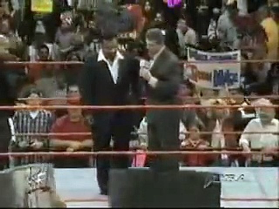WWE Mike Tyson vs Stone Cold Steve Austin (Boxe...