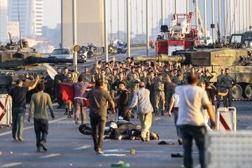 Çatışmada Öldürülen Darbecilerin Cesetleri Ortada Kaldı