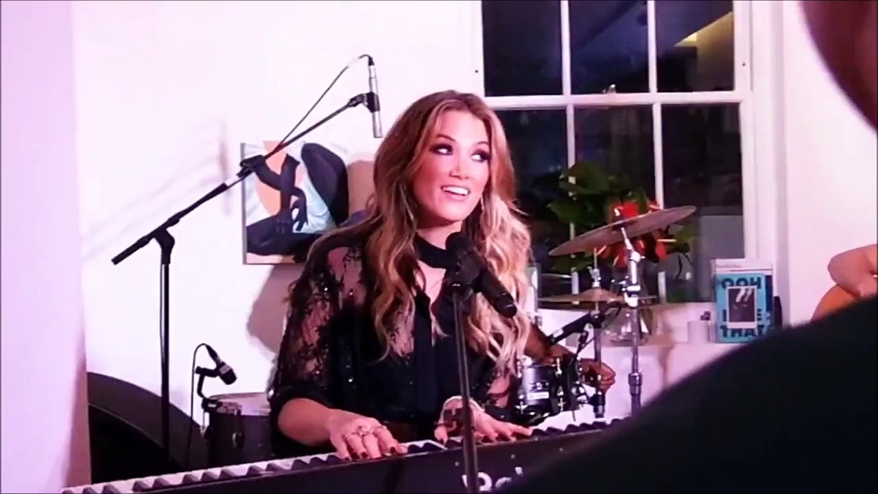 Delta Goodrem - UK Secret Show (Multi-Camera)
