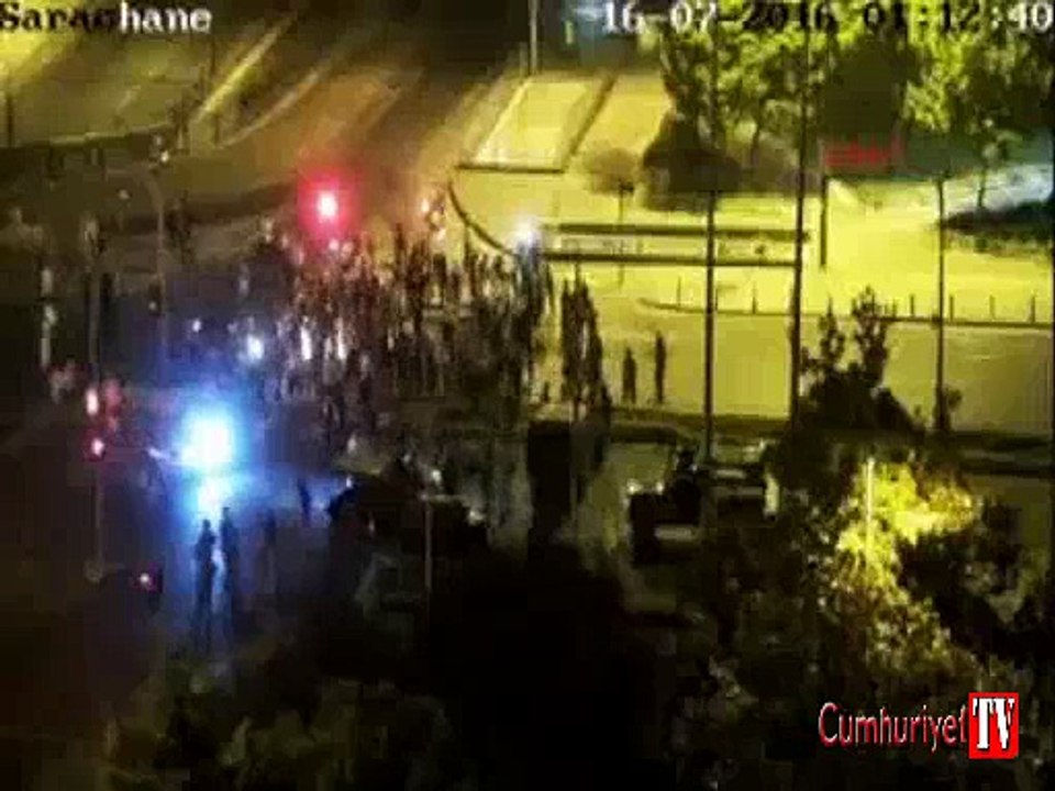 Darbe girişimi gecesi İBB önünden yeni görüntüler