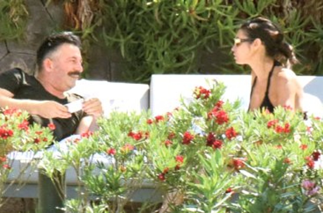 Cem Yılmaz ve Ahu Yağtu İlişkilerine İkinci Şansı Verdiler