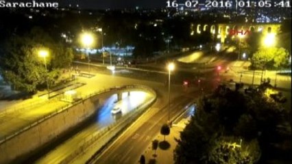 Darbecilerin Sivillerin Üzerine Kurşun Yağdırdığı İbb Önünde O Gece Yaşananlar