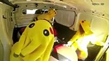Pokemon Go : Quand des Pikachus armés de pokeballs géants prennent leur revanche sur des humains !