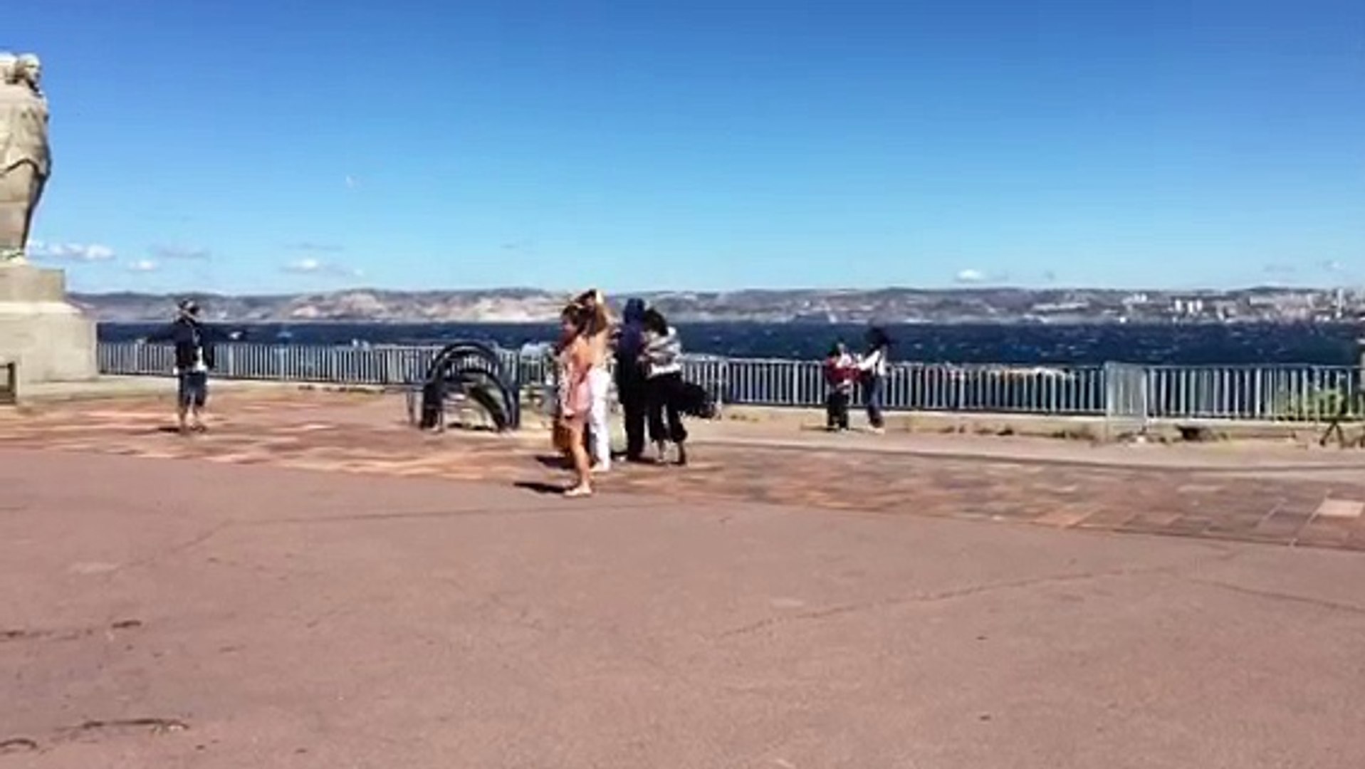 ⁣Vent violent : une attraction pour les touristes