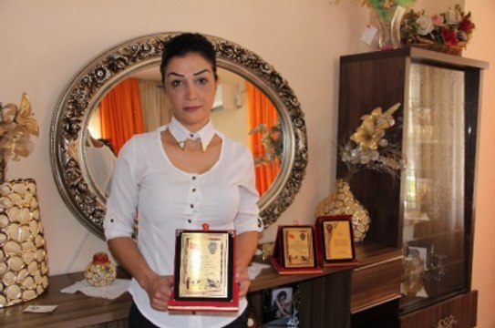 FETÖ'cü Müdürlerin Kumpasıyla İşinden Olan Kadın Amir Görevine Dönmek İstiyor