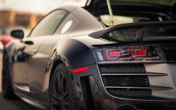 1600hp Audi R8 Takes Down 1800hp Lambos & 1400hp GT-R's!!!