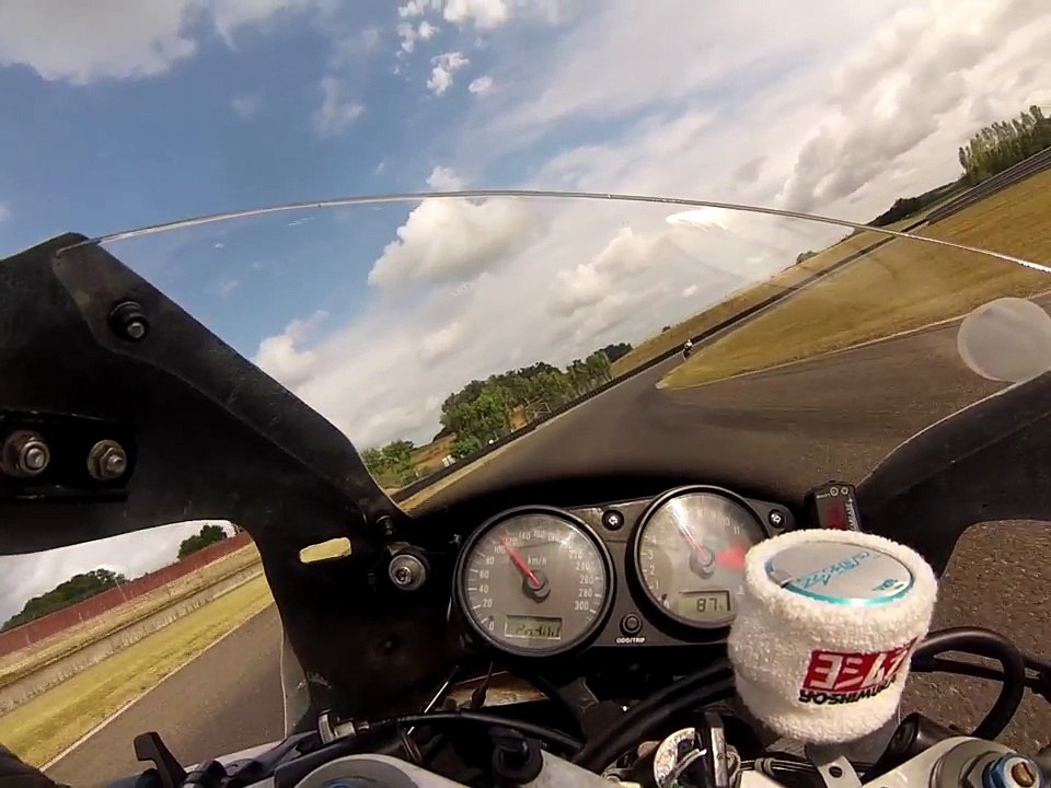 Avec Damien à Nogaro le 31 07 16  à 11h00