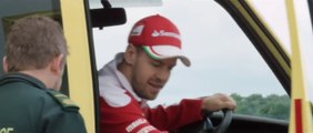 Sebastian Vettel fait la course et conduit une ambulance