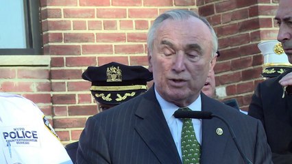 Trump me aterroriza, dice jefe saliente de policía de NY