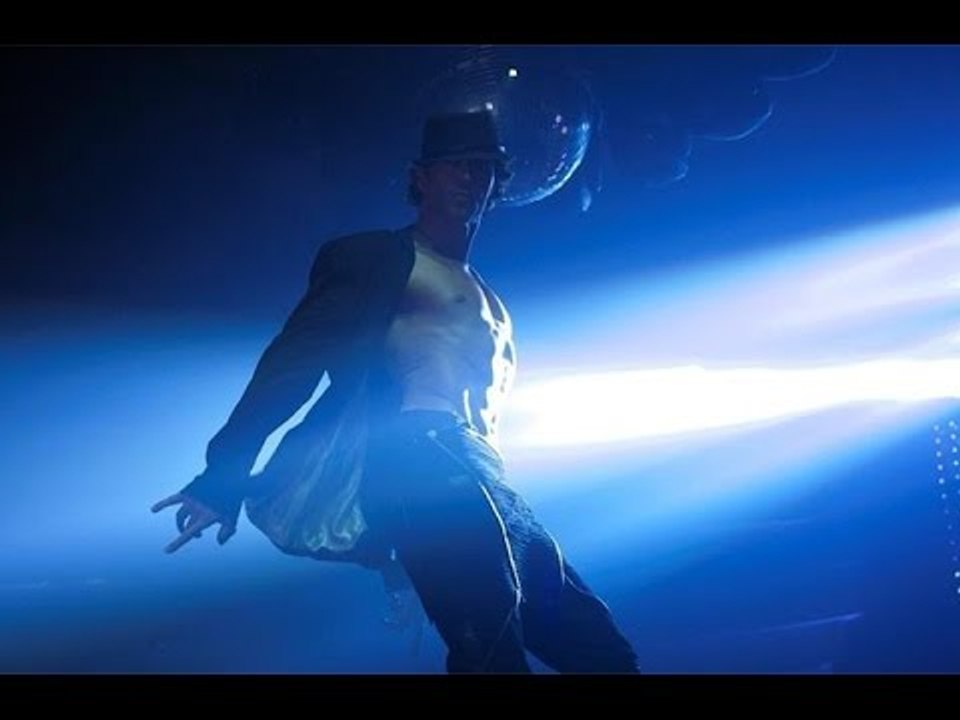 Hrithik Roshan Dances Like Michael Jackson In Bang Bang