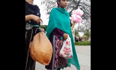 College Girls of Lahore Enjoy in Park Pakistan