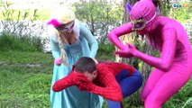 Frozen Elsa w/ Pink SpiderGirl save Spiderman. Batman becomes Hulk - Superheroes in Real Life