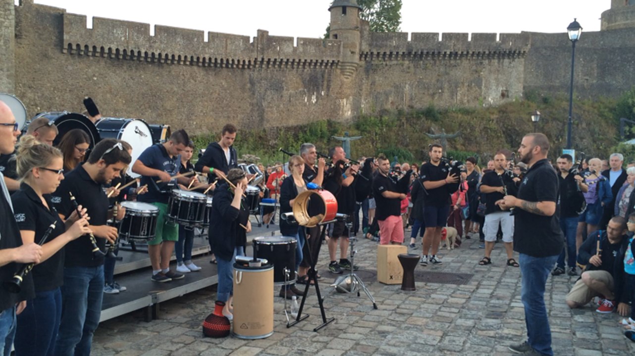 Le Bagad Bro Felger présente sa suite