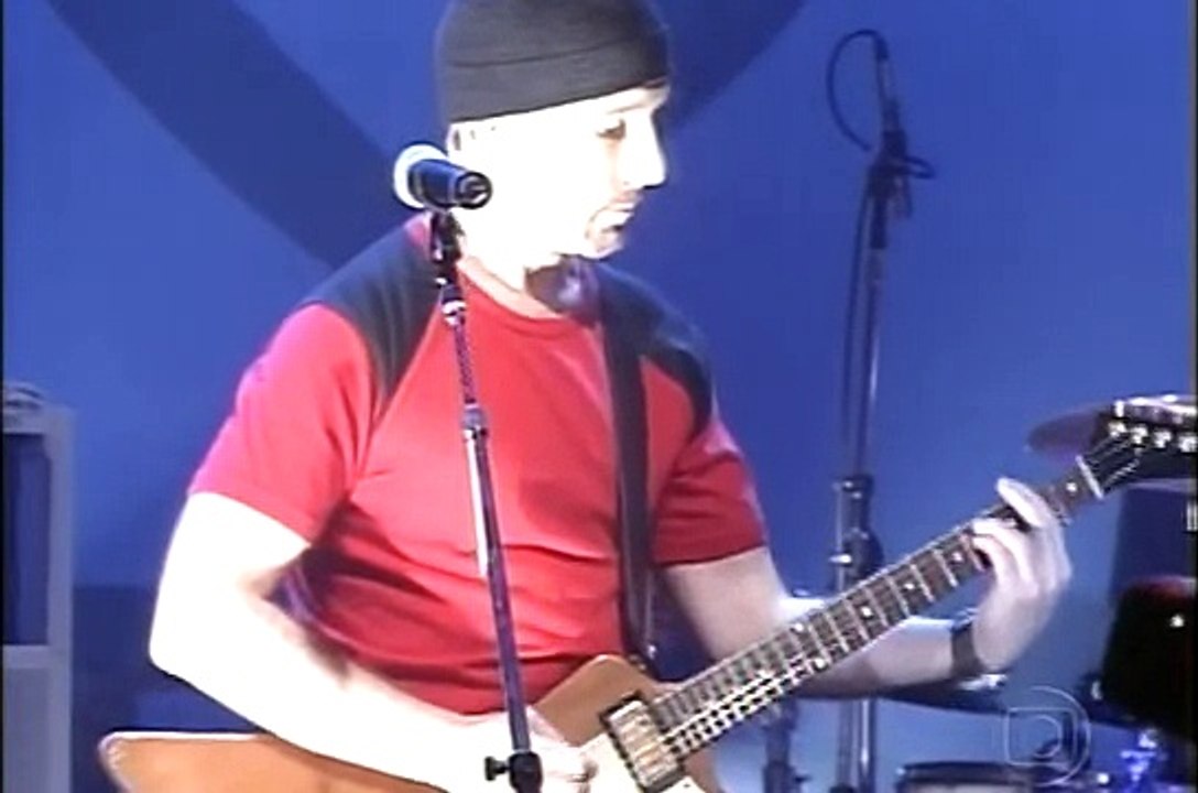 U2 - The Ground Beneath Her Feet Live (2000-11-23)