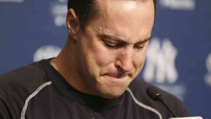 Emotional Teixeira Announces Retirement