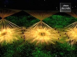 গলফার সিদ্দিকুরের হাতে বাংলাদেশের পতাকা