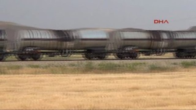 Yozgat'ta Yük Treni Raydan Çıktı, 7 Vagon Devrildi