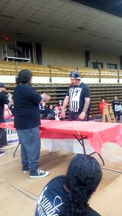 Un combat de claque bien violent