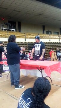 Un combat de claque bien violent