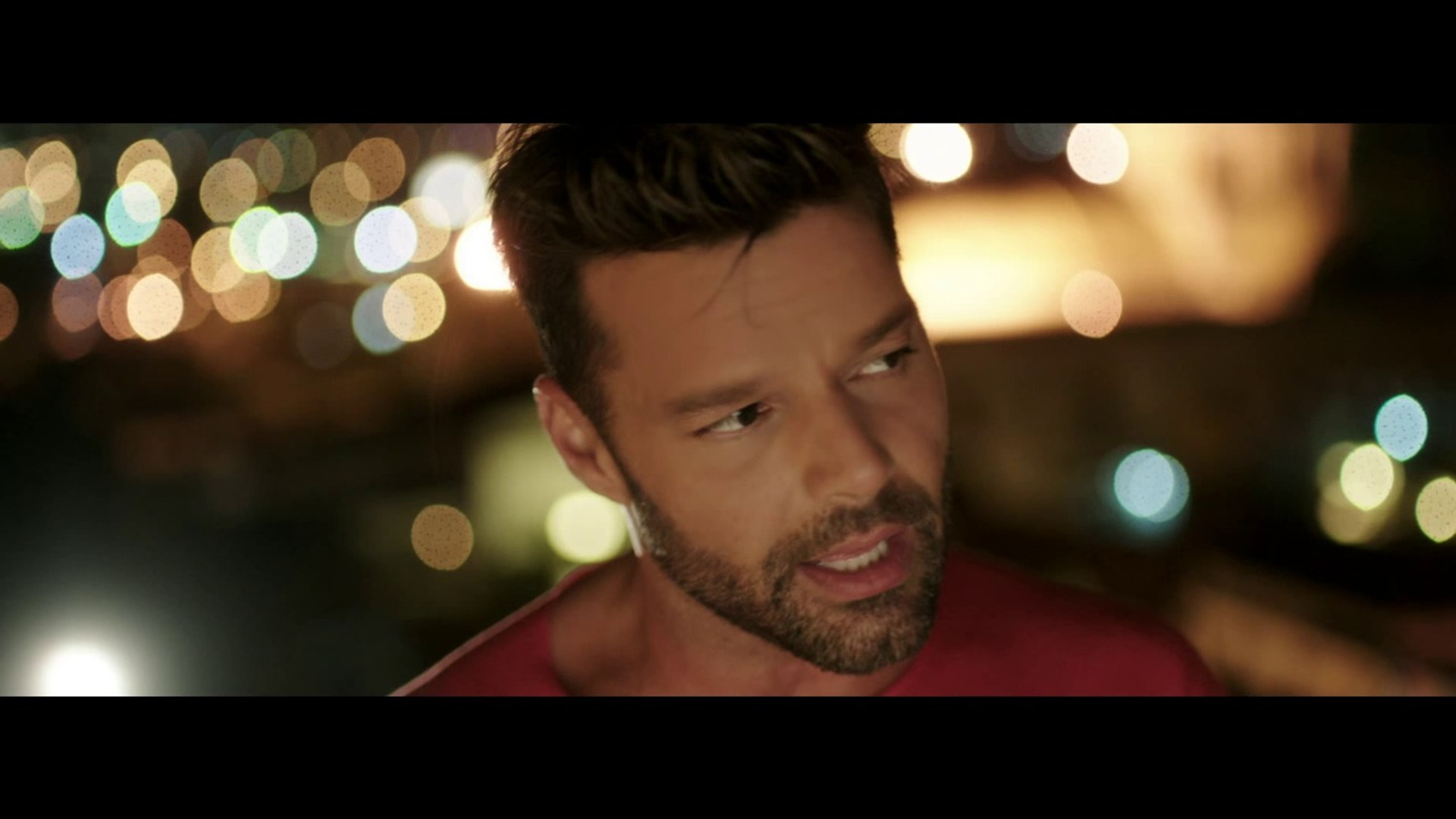 Ricky Martin La Mordidita Ft Yotuel Official Video
