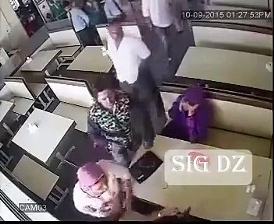 عائلة تمسك إبنتها برفقة شاب في وعد غرامي.. شاهد ماذا حدث