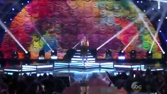 Ariana Grande - Greatest Hits Finale - (Whitney Houston Medley)