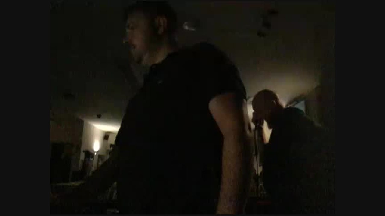 lee singing 2 out of 3 aint bad.mp4
