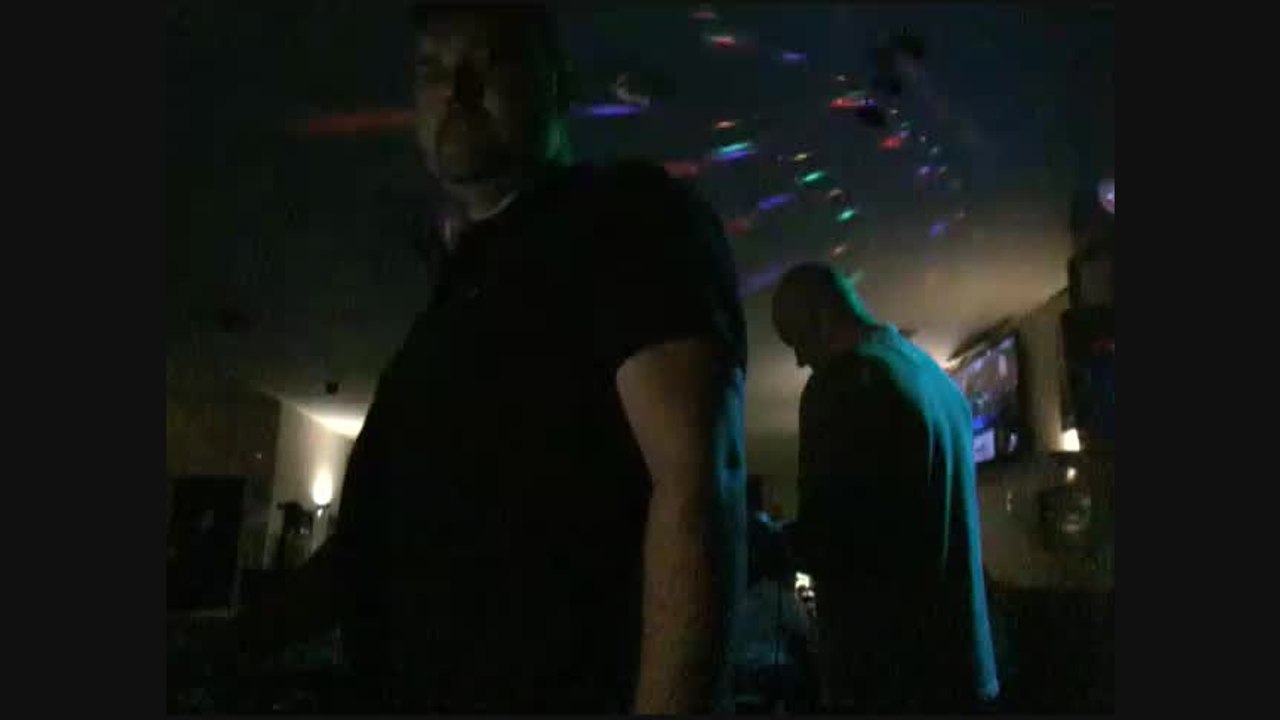 steve sings make me smile.mp4