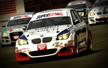 Superstars V8 Racing геймплейTrailer