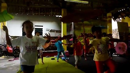 TARI PAYUNG di Sanggar Tari Guntur Kediri 2016