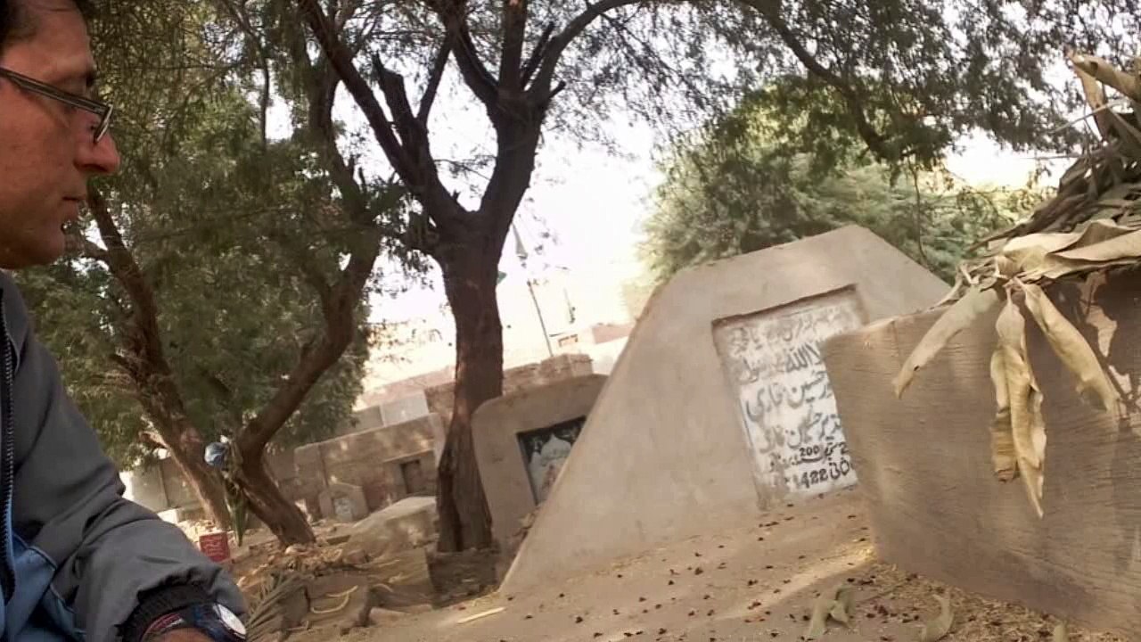 9. Aadmi bulbula hey pani ka