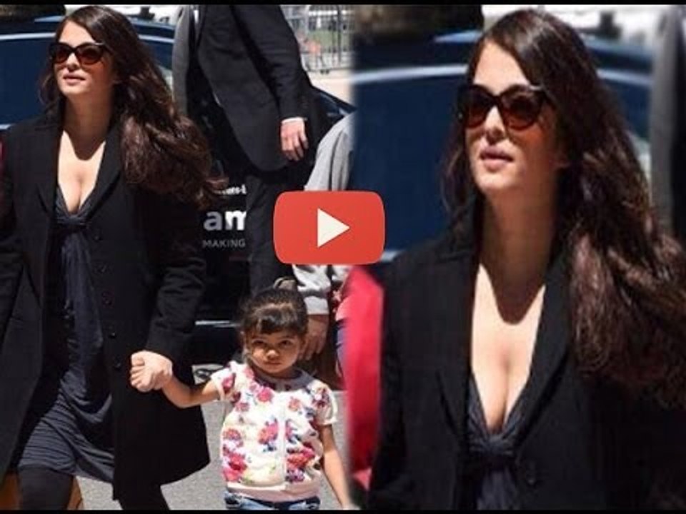 Aishwarya Rai Bachchan's CLEAVAGE SHOW at Cannes