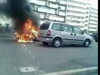 Voiture ki brule