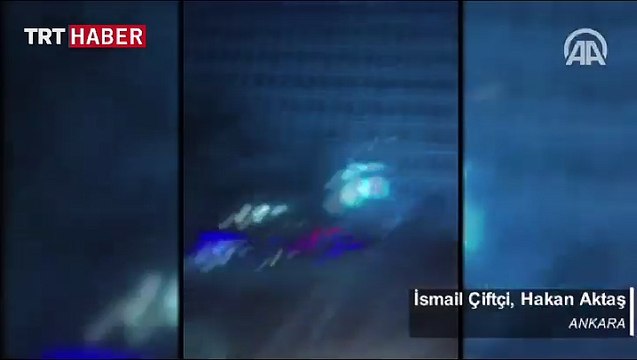 Sıhhiye Köprüsü’nden tankların geçişi ve vatandaş tepkisi
