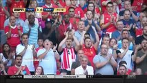 Luis Suarez Get a Standing Ovation At Wembley By Liverpool Supporters