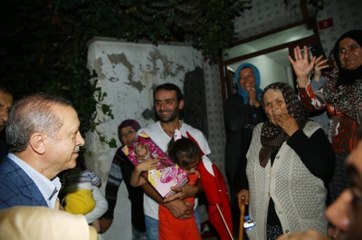 Erdoğan: "Bu Pisliği, Askerimizin İçinden Temizleyeceğiz Ki TSK'mız O Tertemiz Yapısına Yeniden...