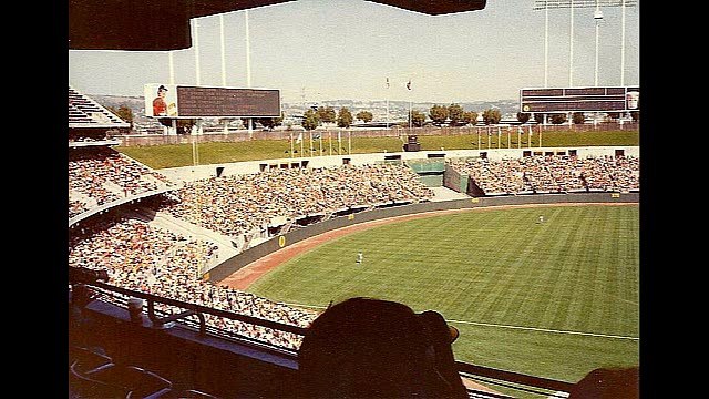 The Cubs and A's take it back to 1981 with some strong throwbacks