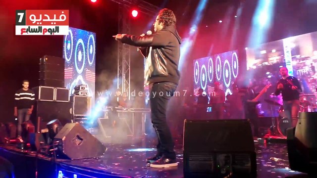 محمد عدوية يغنى كام سؤال لايف