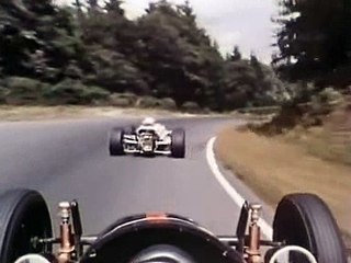Corriendo en la bella pista de Nürburgring 1967