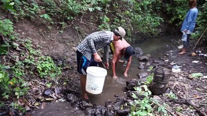 Net Fishing at Kampong Cham Province - Catching Fish by hand, Part 08
