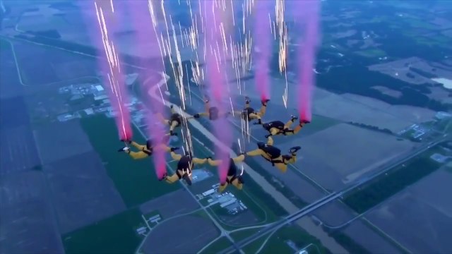 Extreme US Army Skydiving Voluntary Parachute Failure Extreme Close Flight and More !