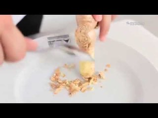 Como descascar e ralar gengibre